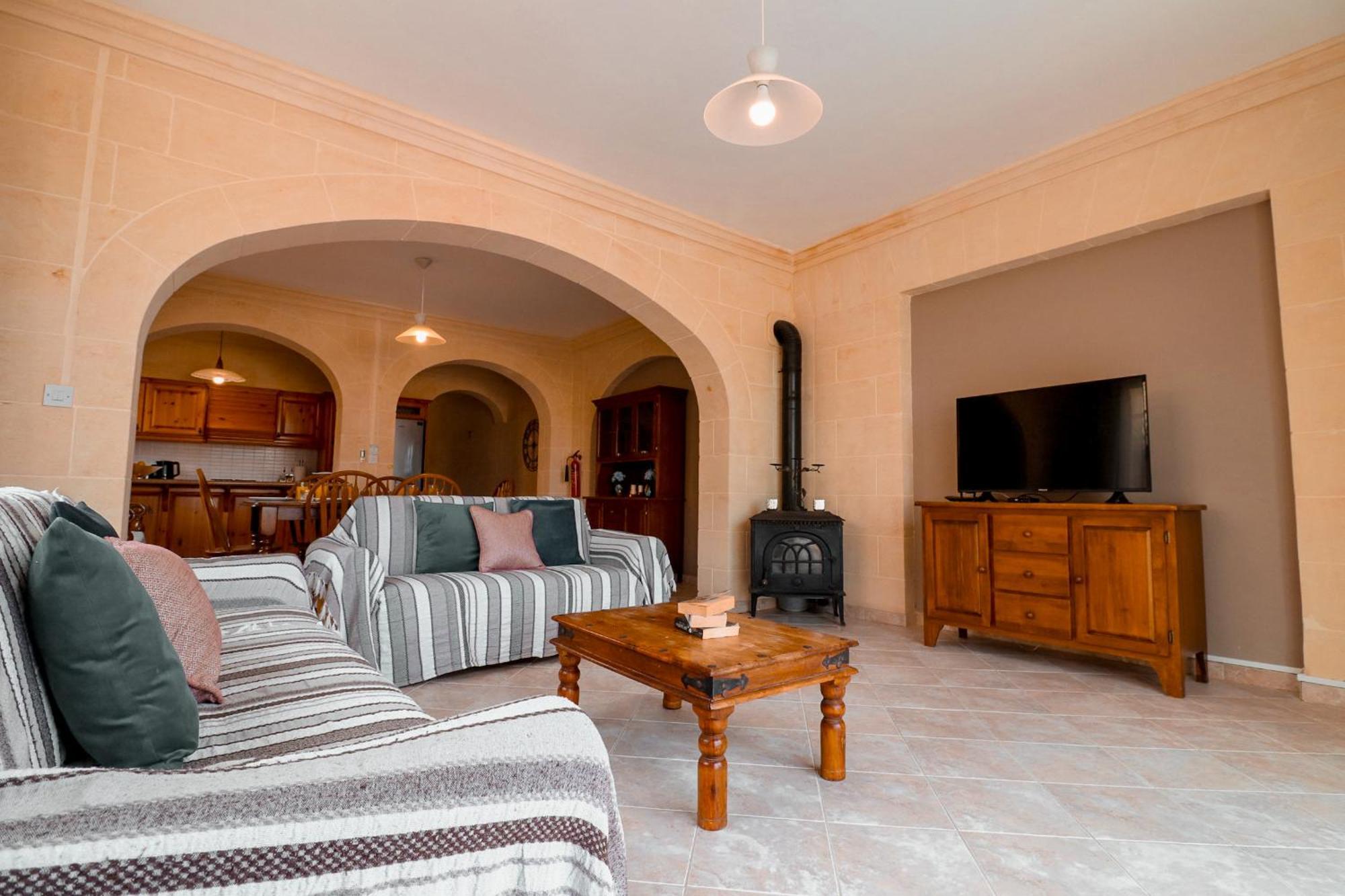 Fieldview - Gozo Villa